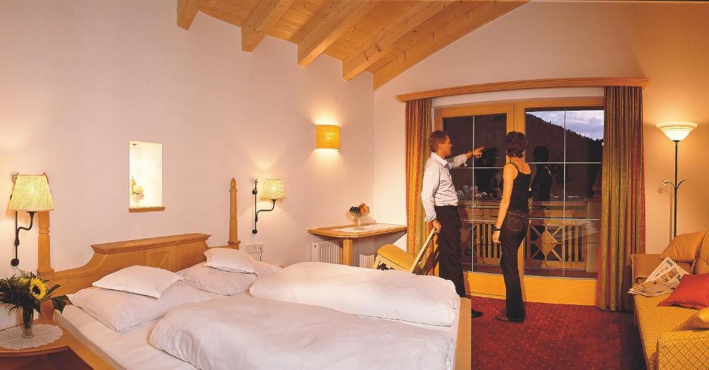 Hotel Goldener Adler Curon Venosta Kamer foto